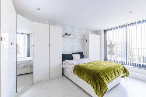 1 bedroom flat for sale - Cambridge Road, Barking, IG11