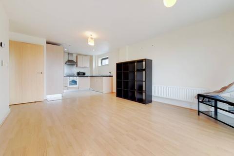2 bedroom flat for sale - Spring Place, Barking, IG11