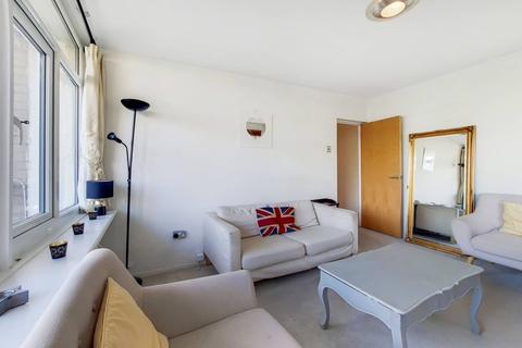 Flat 17, Morville House Fitzhugh Grove, London, SW18 3SD