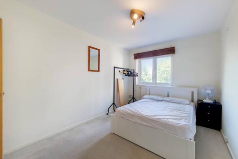 Flat 17, Morville House Fitzhugh Grove, London, SW18 3SD