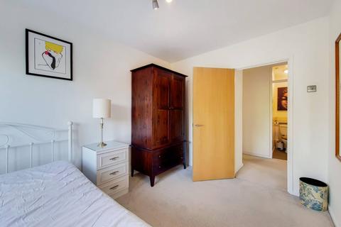 Flat 17, Morville House Fitzhugh Grove, London, SW18 3SD