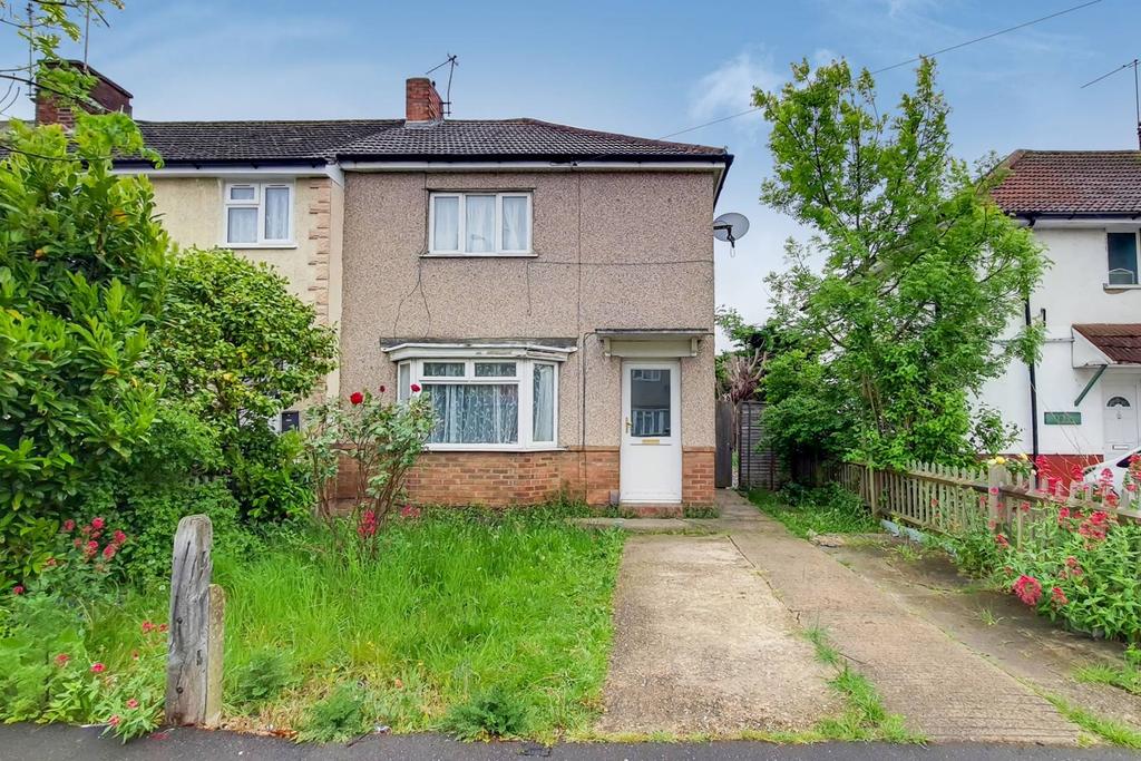 Waterbeach Road, Slough, SL1 3 bed end of terrace house £400,000