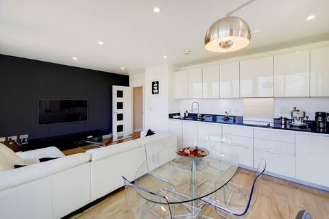 2 bedroom flat for sale - Campbell Court, Kidbrooke, London, SE9
