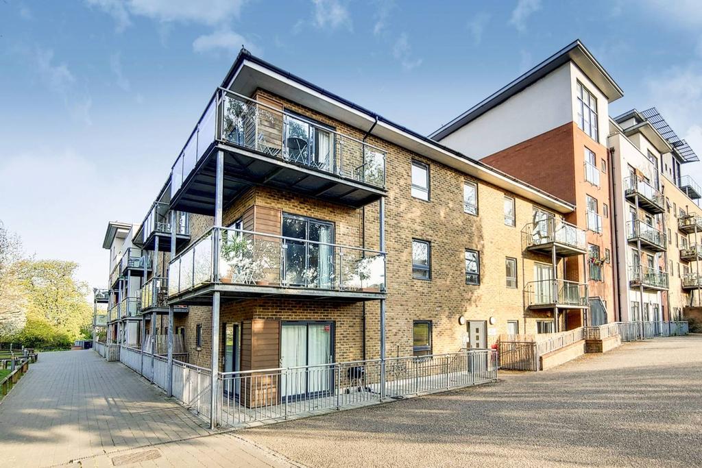 Hither Green Lane, Hither Green, London, SE13 2 bed flat for sale - £