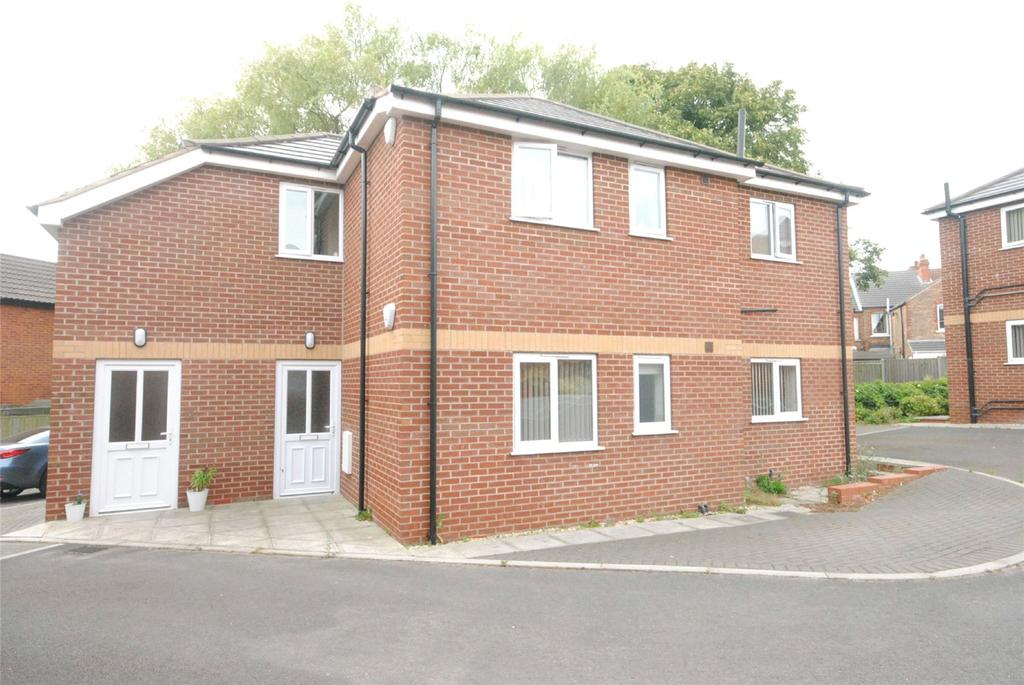 Falcon Mews, Cleethorpes, N E Lincolnshire, DN35 2 bed apartment £675