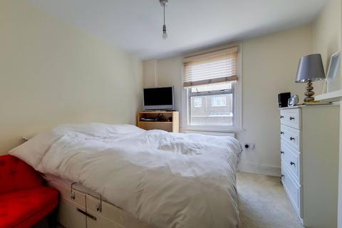 12 Solon Road, London, SW2 5UY