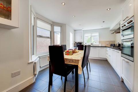 12 Solon Road, London, SW2 5UY