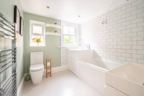6 Brading Road, Brixton, London, SW2 2AN