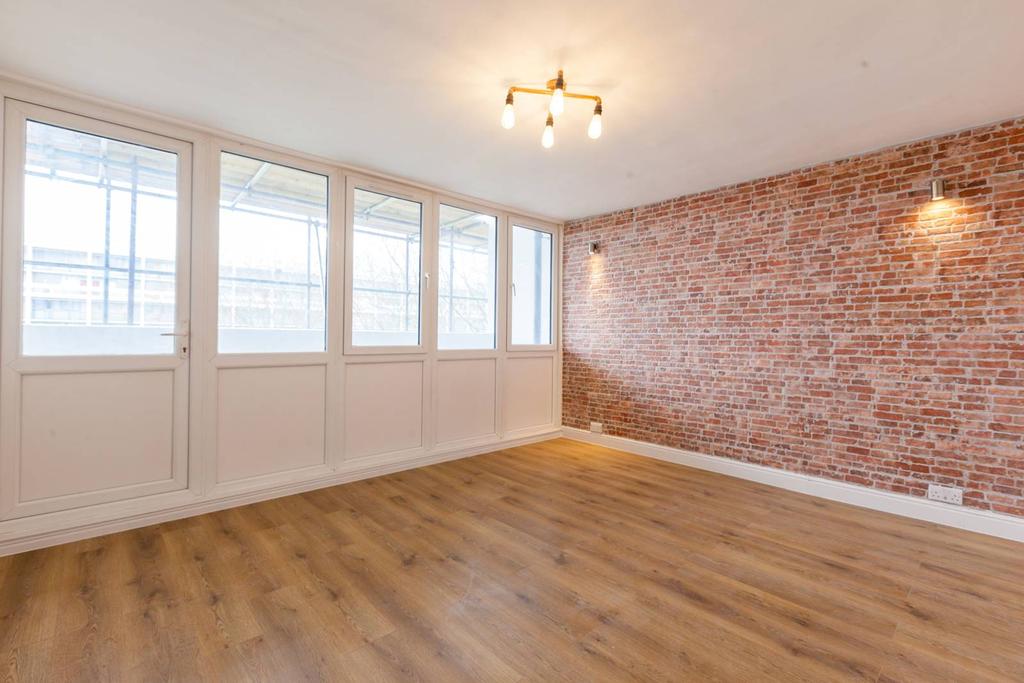 Kettleby House, Brixton, London, SW9 2 bed flat £1,800 pcm (£415 pw)