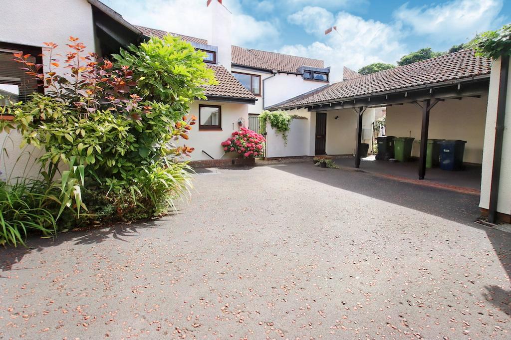 Church Chare, Whickham NE16 2 bed terraced house £220,000