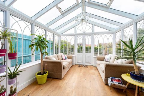 20 Cromwell Avenue, Bromley, BR2 9AQ