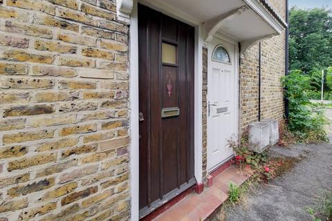 43 Ravenscar Road, Bromley, BR1 5PN