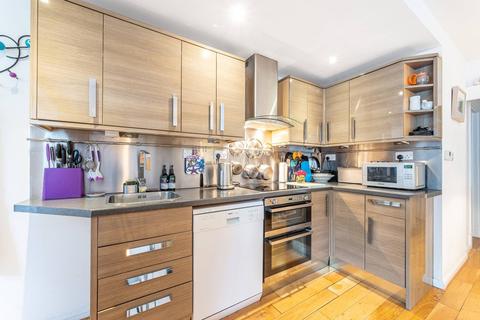 2 bedroom flat for sale - Gloucester Avenue, Primrose Hill, London, NW1