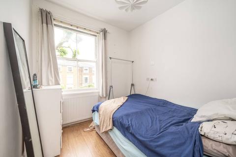 2 bedroom flat for sale - St Augustines Road, Camden, London, NW1
