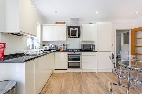 61e Gunnersbury Lane, London, W3 8ED