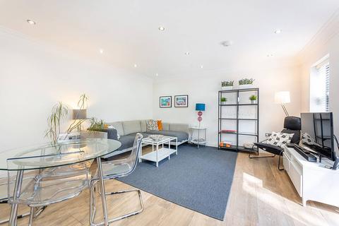 61e Gunnersbury Lane, London, W3 8ED