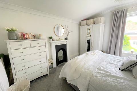1 Brookdale Terrace, Barnstaple, EX32 9HZ