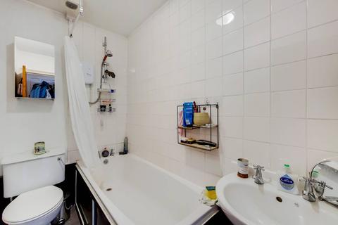Flat C, 35 Alfred Road, London, W3 6LH