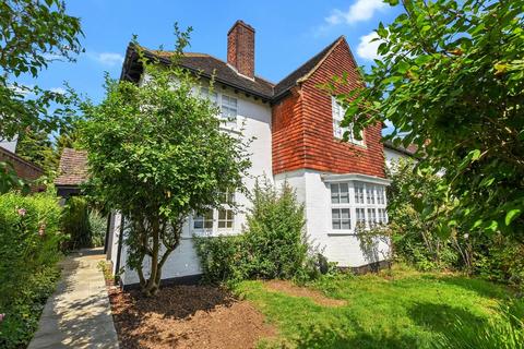 3 bedroom semi-detached house to rent, Brookland Rise, London NW11