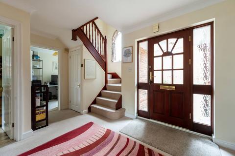 37 Postmill Close, Croydon, CR0 5DY