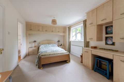37 Postmill Close, Croydon, CR0 5DY