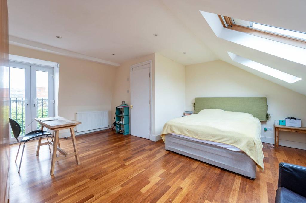 Tritton Road, West Dulwich, London, SE21 4 bed house - £1,000,000