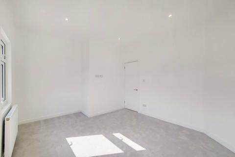 10a Alfred Road, London, SE25 5LE