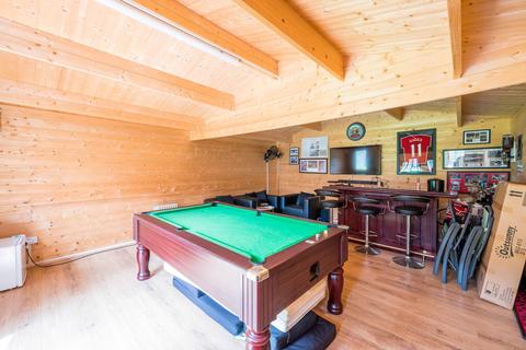 157 Regina Road, London, SE25 4TR