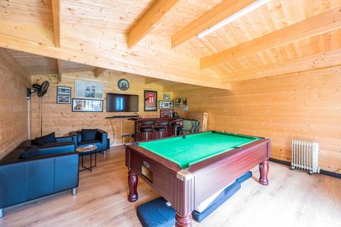 157 Regina Road, London, SE25 4TR