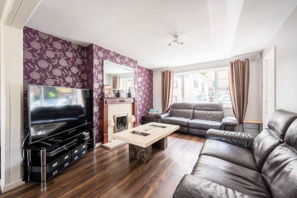 REGINA ROAD, LONDON, SE25, South Norwood, London, SE25 3 bed end of