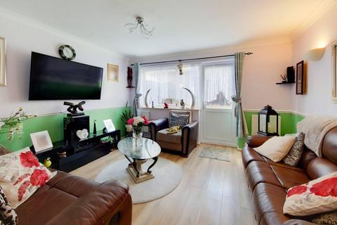 23 Weighton Road, London, SE20 8TN