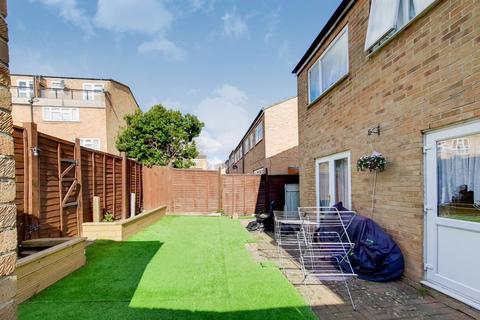 23 Weighton Road, London, SE20 8TN