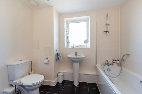 86 Watson Place, London, SE25 5FA