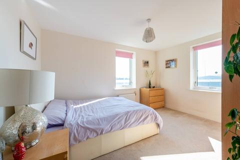 86 Watson Place, London, SE25 5FA