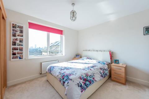 86 Watson Place, London, SE25 5FA
