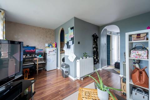 67 Priory Crescent, London, SE19 3ED
