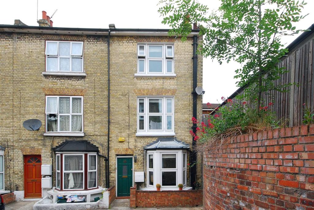 Princes Road, West Ealing, London, W13 3 bed end of terrace house £