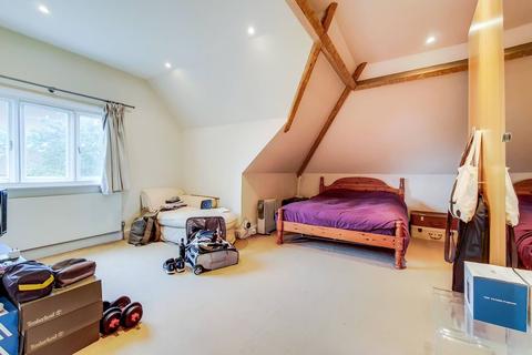 68b Castlebar Road, London, W5 2DD