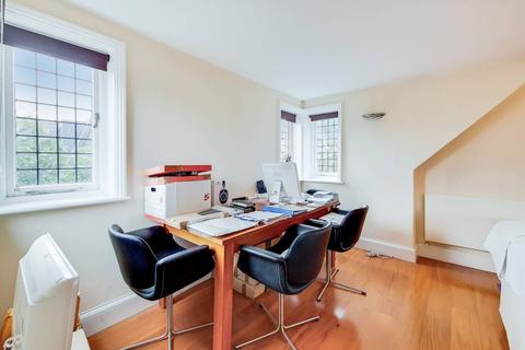 68b Castlebar Road, London, W5 2DD