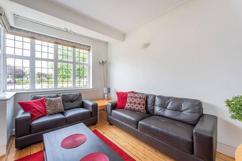 Flat 1, York House Queens Drive, London, W3 0HG