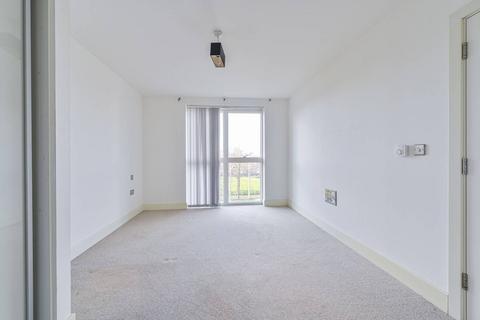 2 bedroom flat for sale, Lakeside Drive, Park Royal, London, NW10