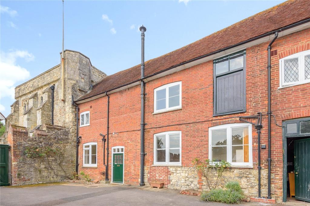 Canon Lane, Chichester, West Sussex, PO19 4 bed end of terrace house