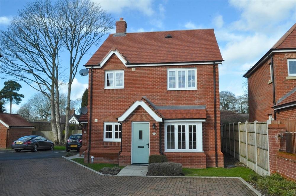 Douglas Close, Hartford, Northwich, Cheshire 2 bed flat £625 pcm (£