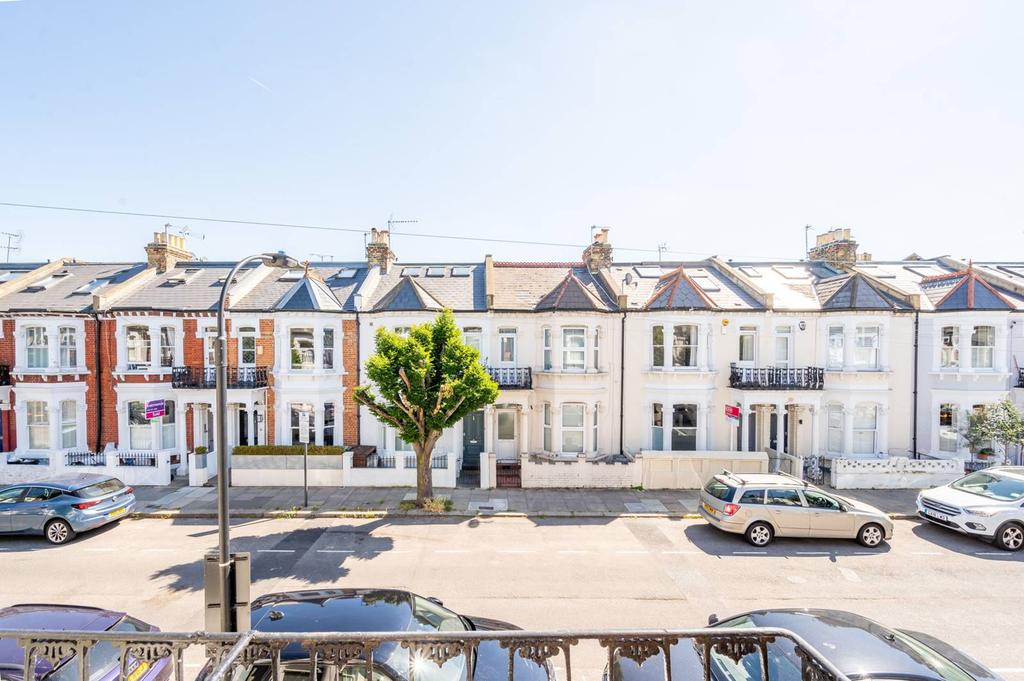 Hartismere road, Fulham, London, SW6 2 bed flat for sale £850,000