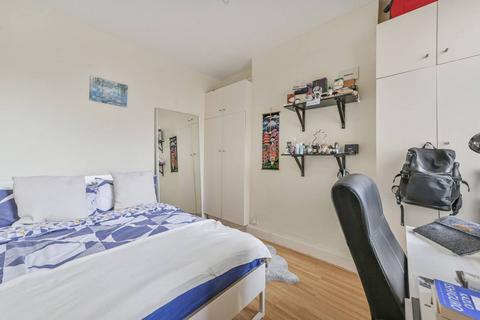 2 bedroom flat for sale, Munster Road, Fulham, London, SW6