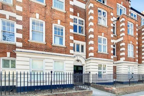 3 bedroom flat for sale - Talgarth Road, Barons Court, London, W14