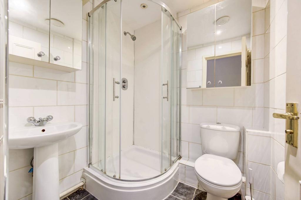 Wandsworth Bridge Road, Fulham... 1 bed flat for sale £335,000