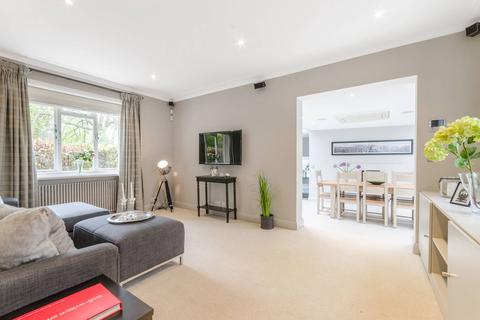 4 bedroom detached house to rent - Margravine Gardens, Barons Court, London, W6