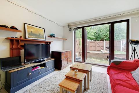 376 Woolwich Road, London, SE7 7AH