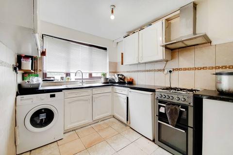 376 Woolwich Road, London, SE7 7AH